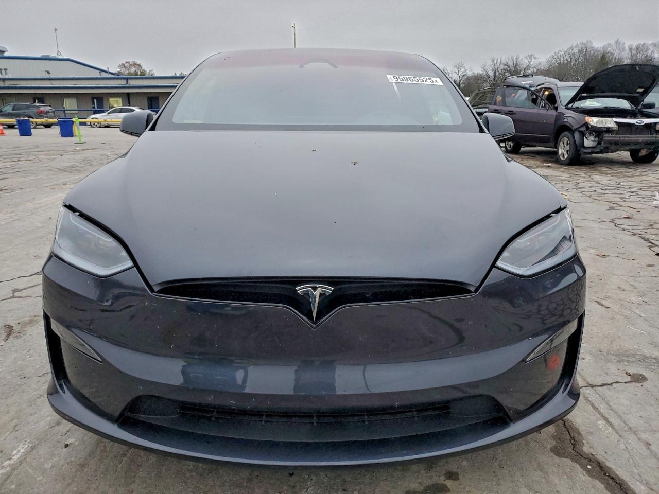 2023 Tesla Model X - Фото 5
