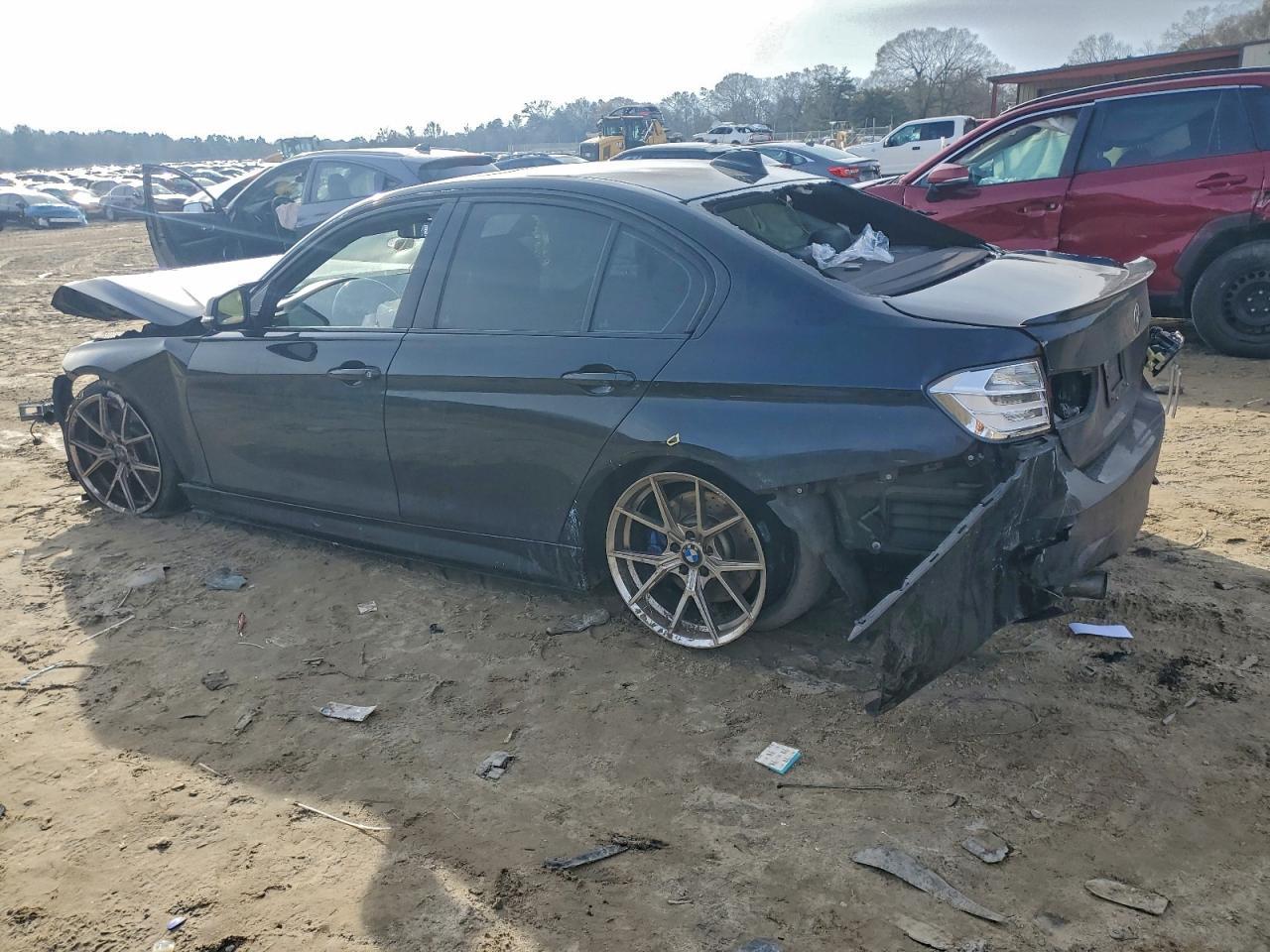 2014 BMW 335 I - Image 2