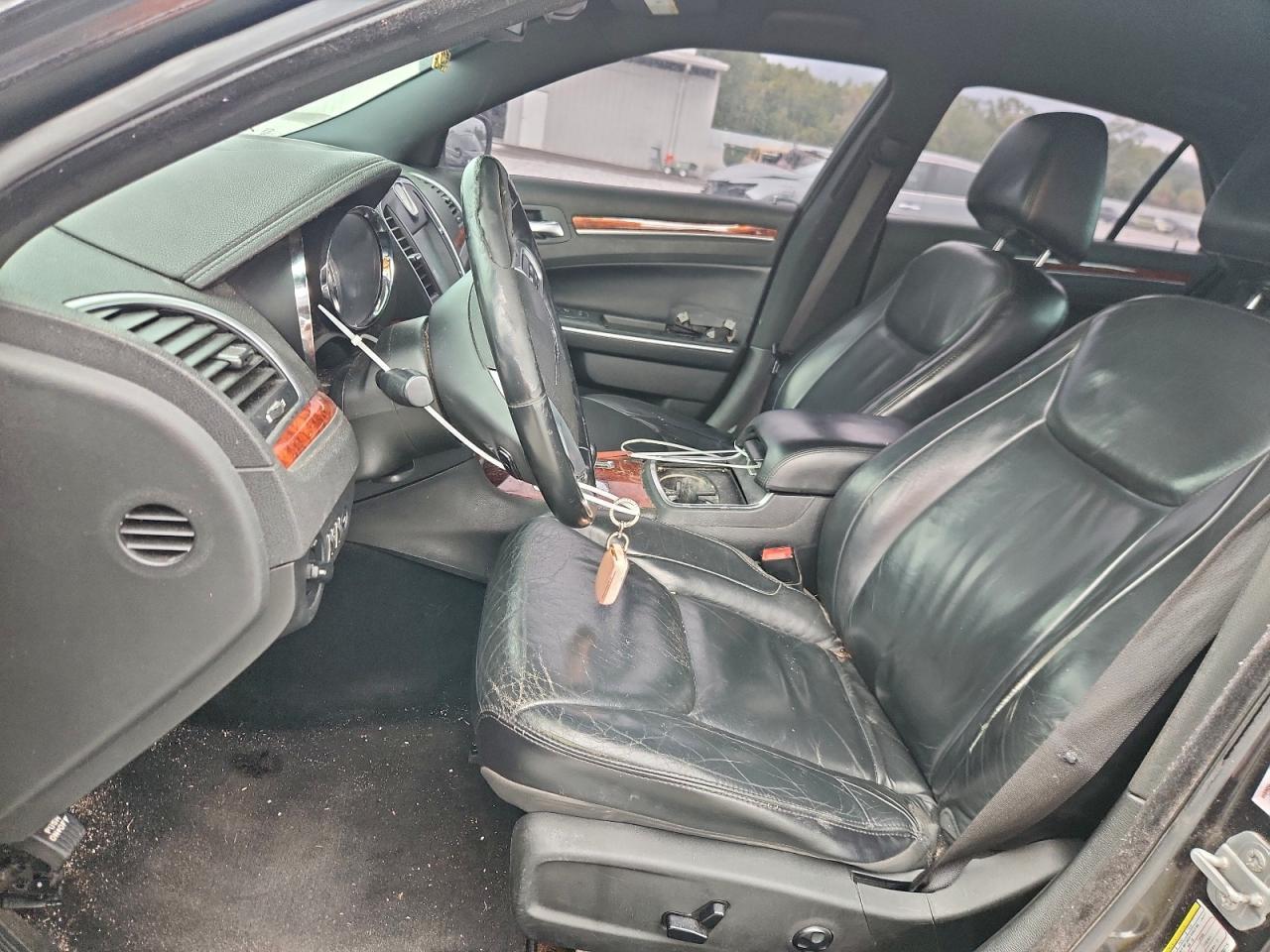 2014 Chrysler 300 - Фото 7