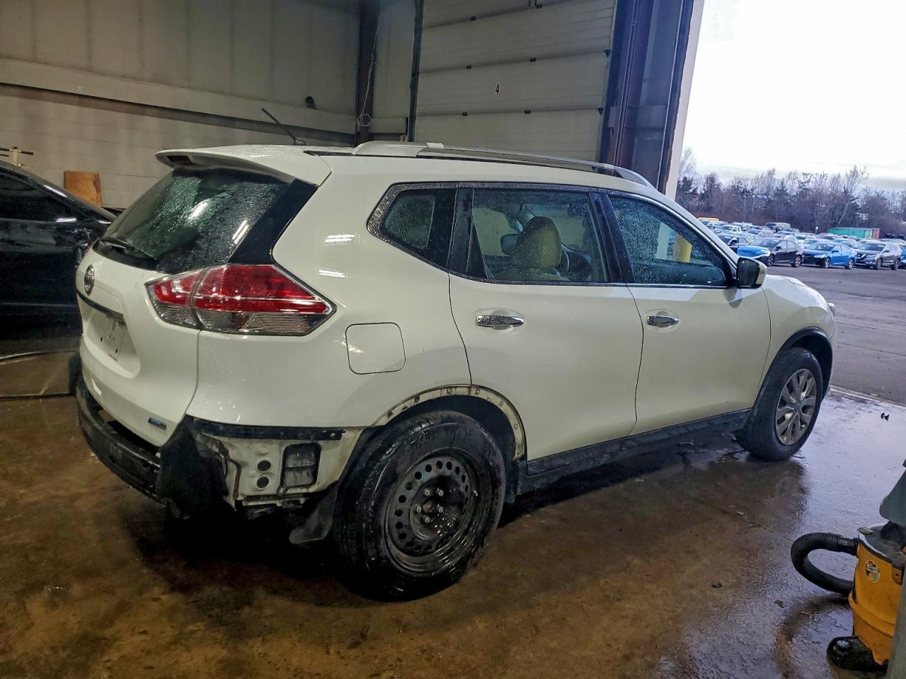 2014 Nissan Rogue S - Фото 3