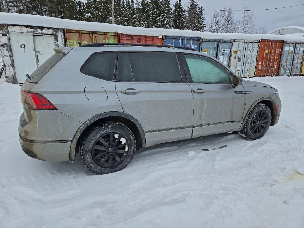 2023 Volkswagen Tiguan Se R-Line Black - Image 3