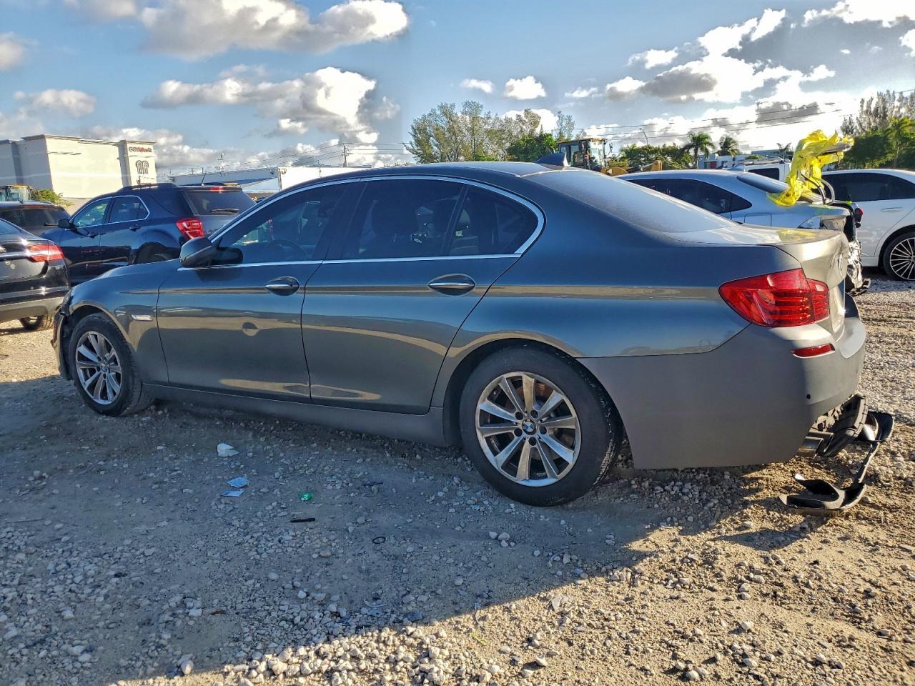 2014 BMW 528 I - Фото 2