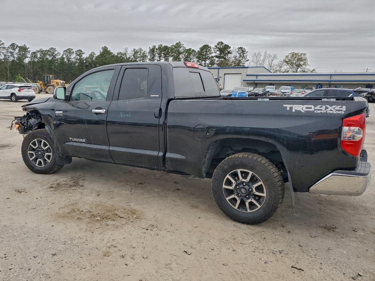 2014 Toyota Tundra Double Cab Limited - Image 2