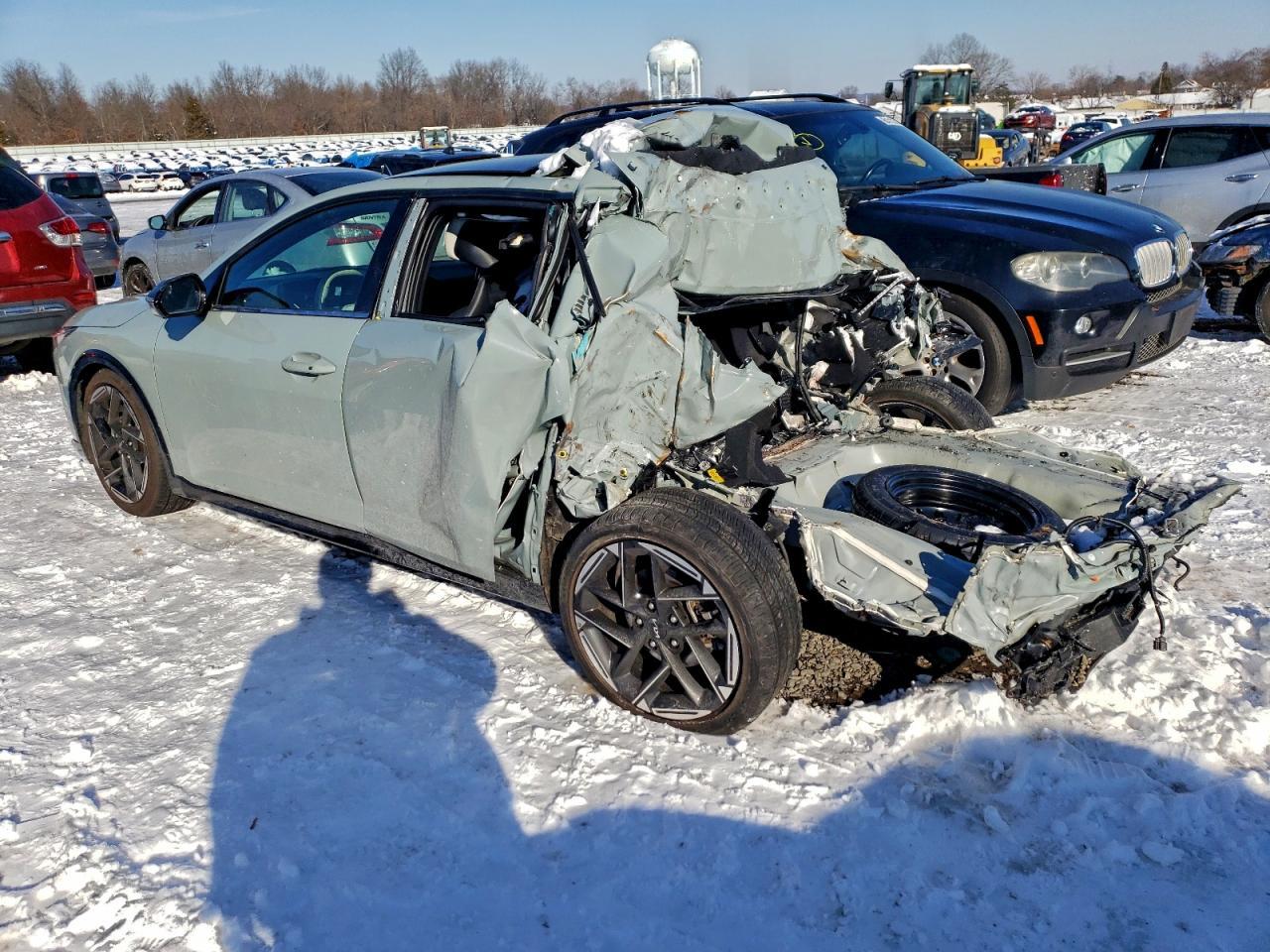 2025 Kia K4 Gt Line - Image 2