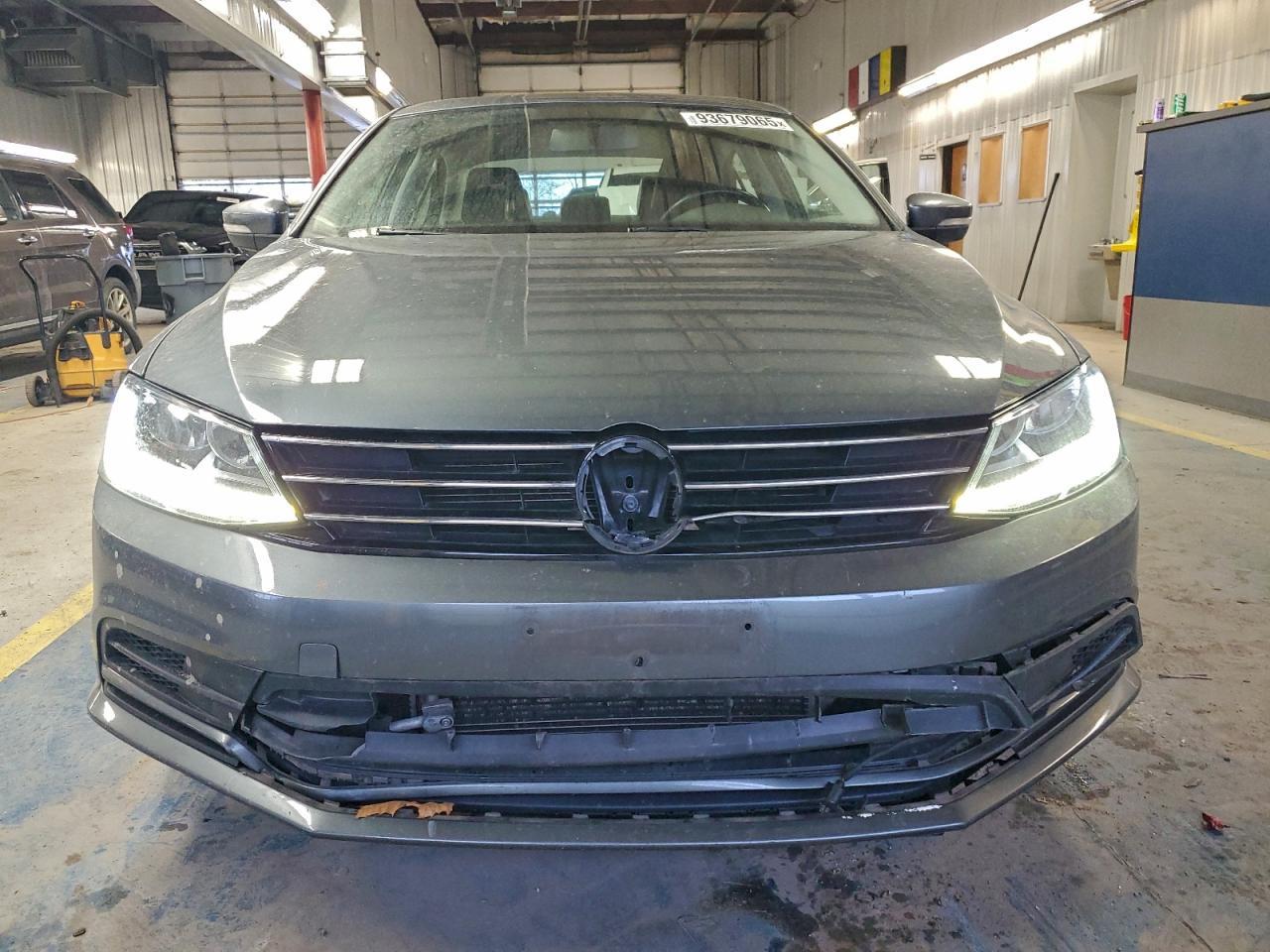 2017 Volkswagen Jetta Se - Image 5