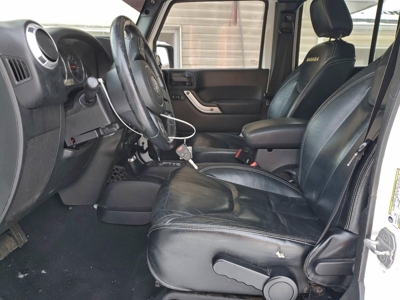 2013 Jeep Wrangler Unlimited Sahara - Image 7