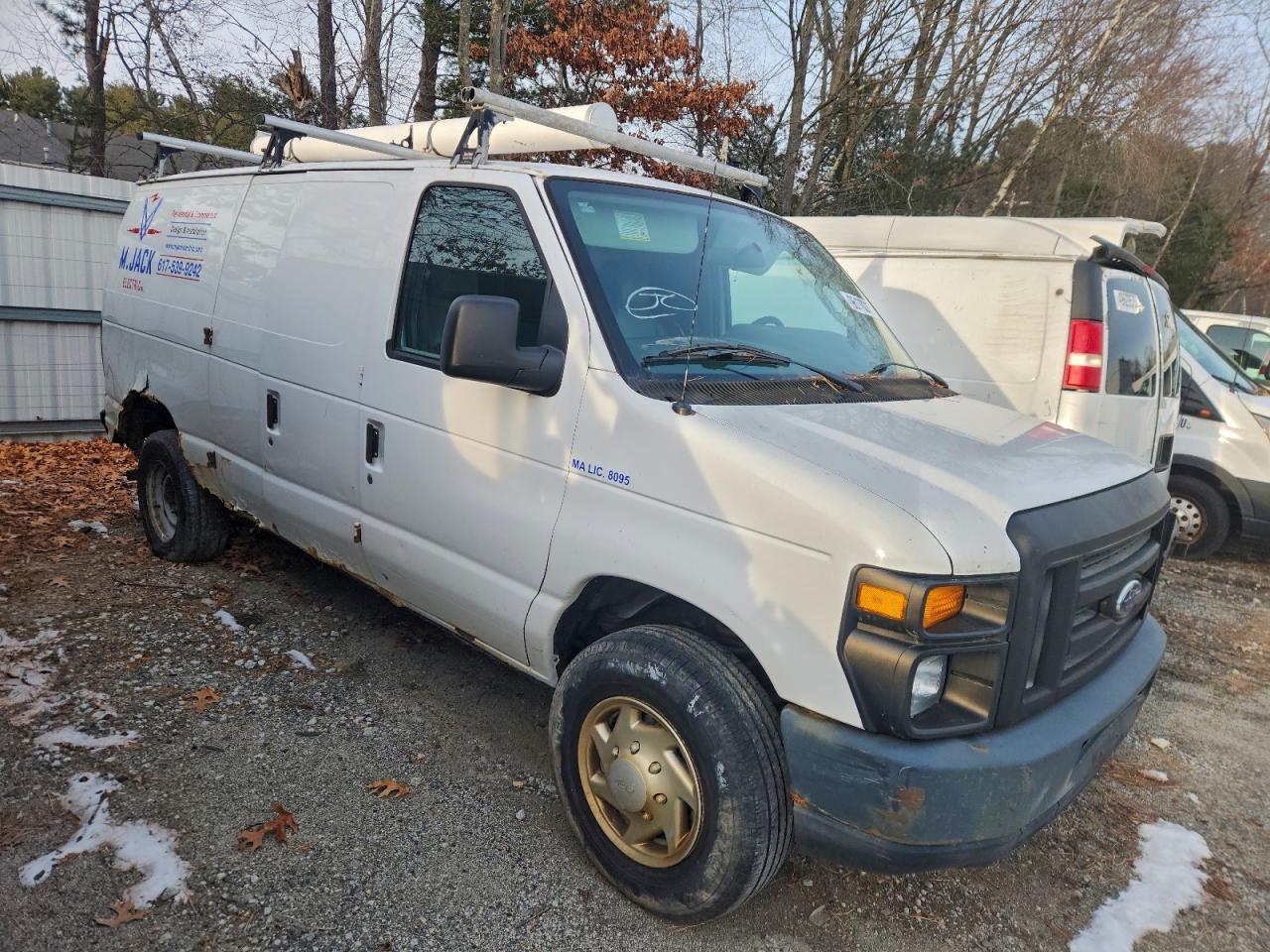 2012 Ford Econoline E250 Van - Фото 4