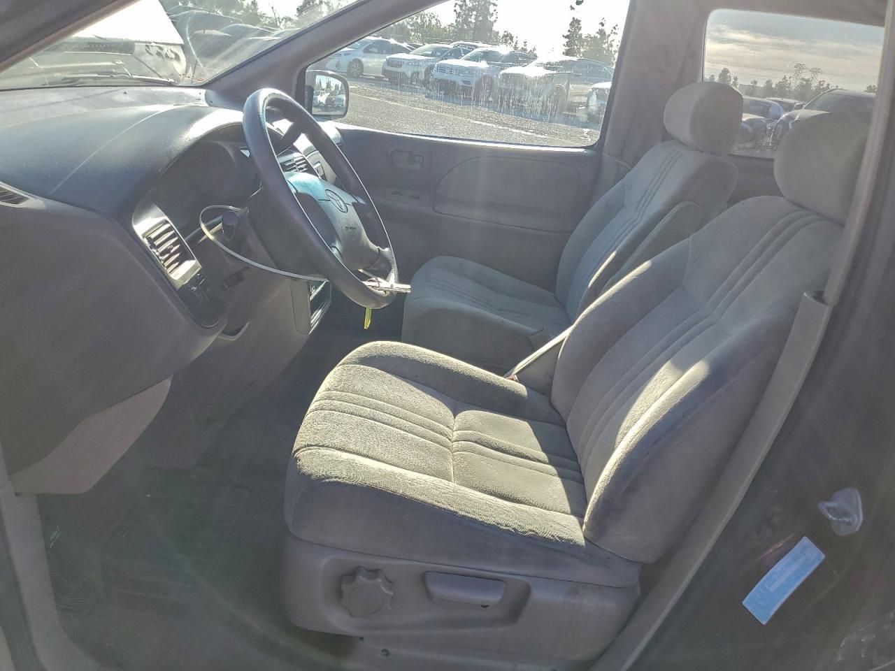 1998 Toyota Sienna Le - Фото 7