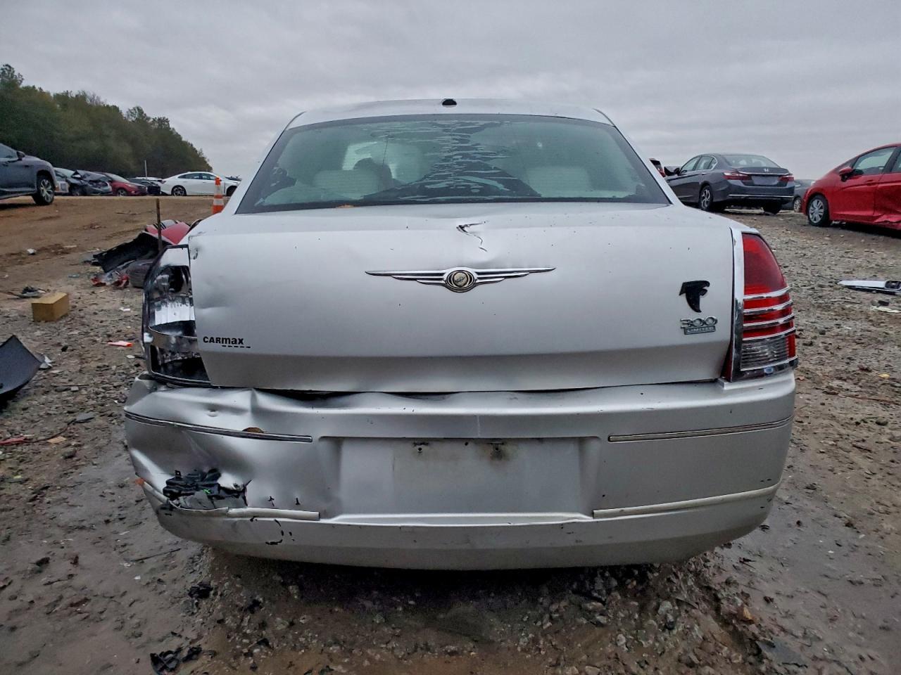 2007 Chrysler 300 Touring - Image 6