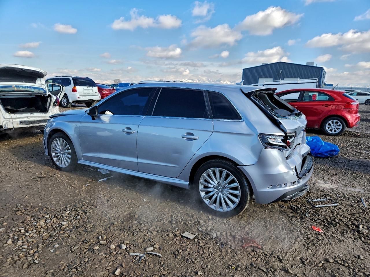 2016 Audi A3 E-Tron Premium Plus - Image 2