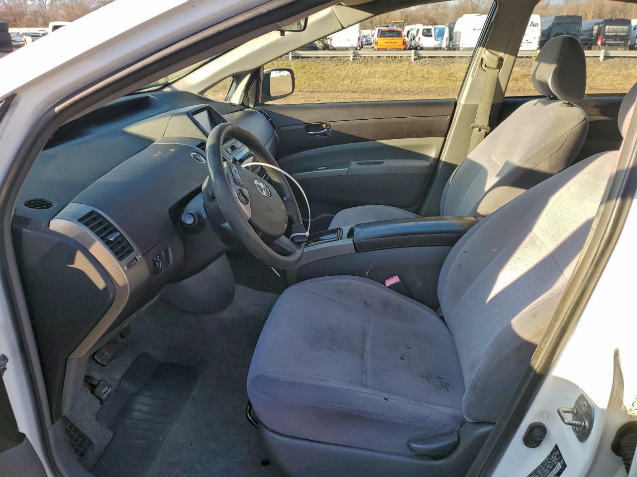 2004 Toyota Prius Base - Image 7