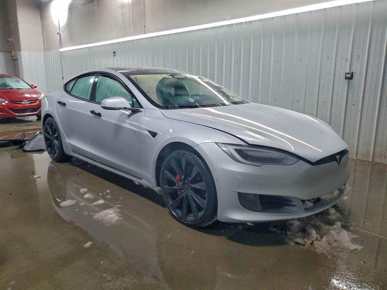 2016 Tesla Model S - Image 4