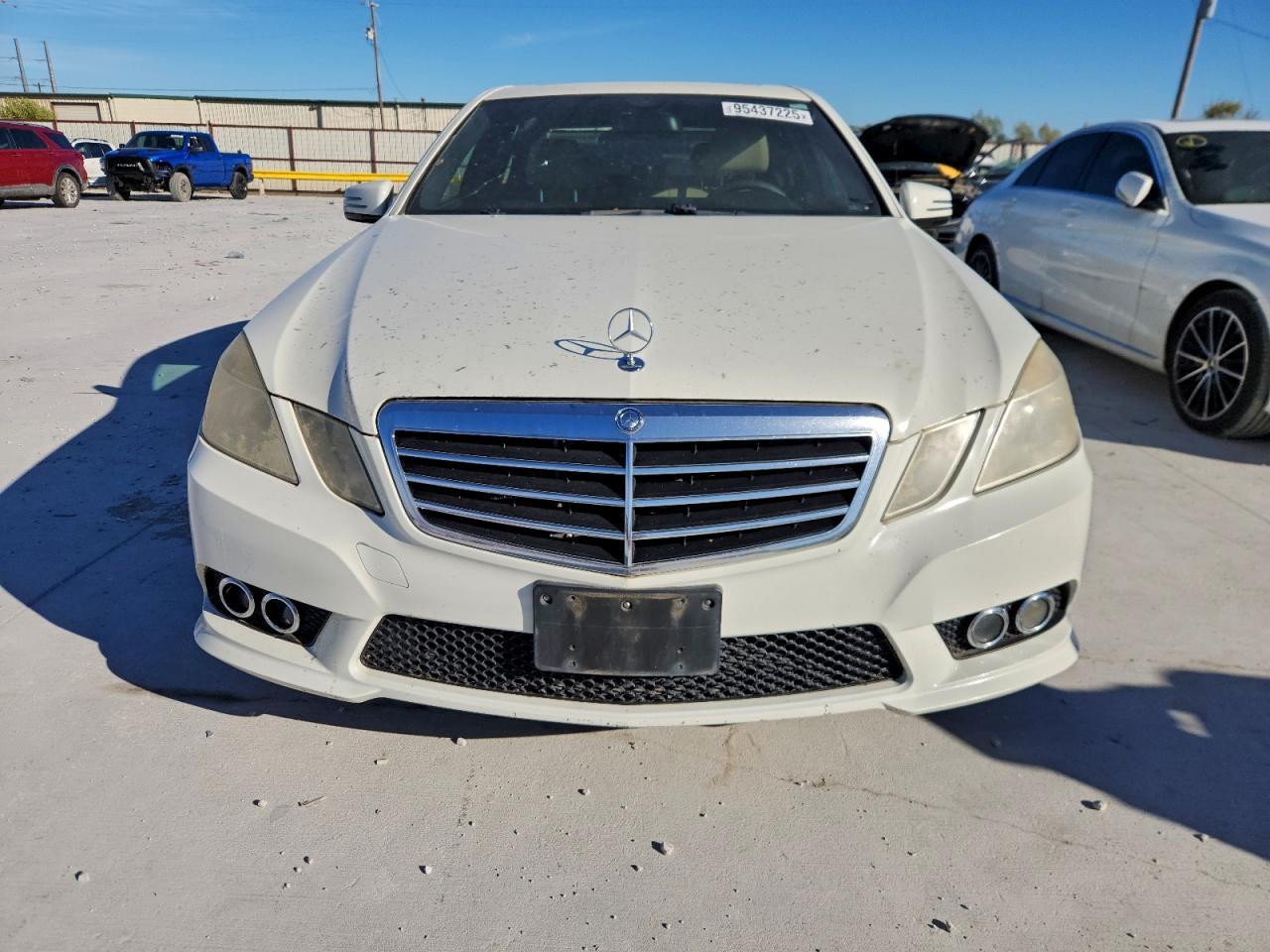 2010 Mercedes Benz E - Image 5