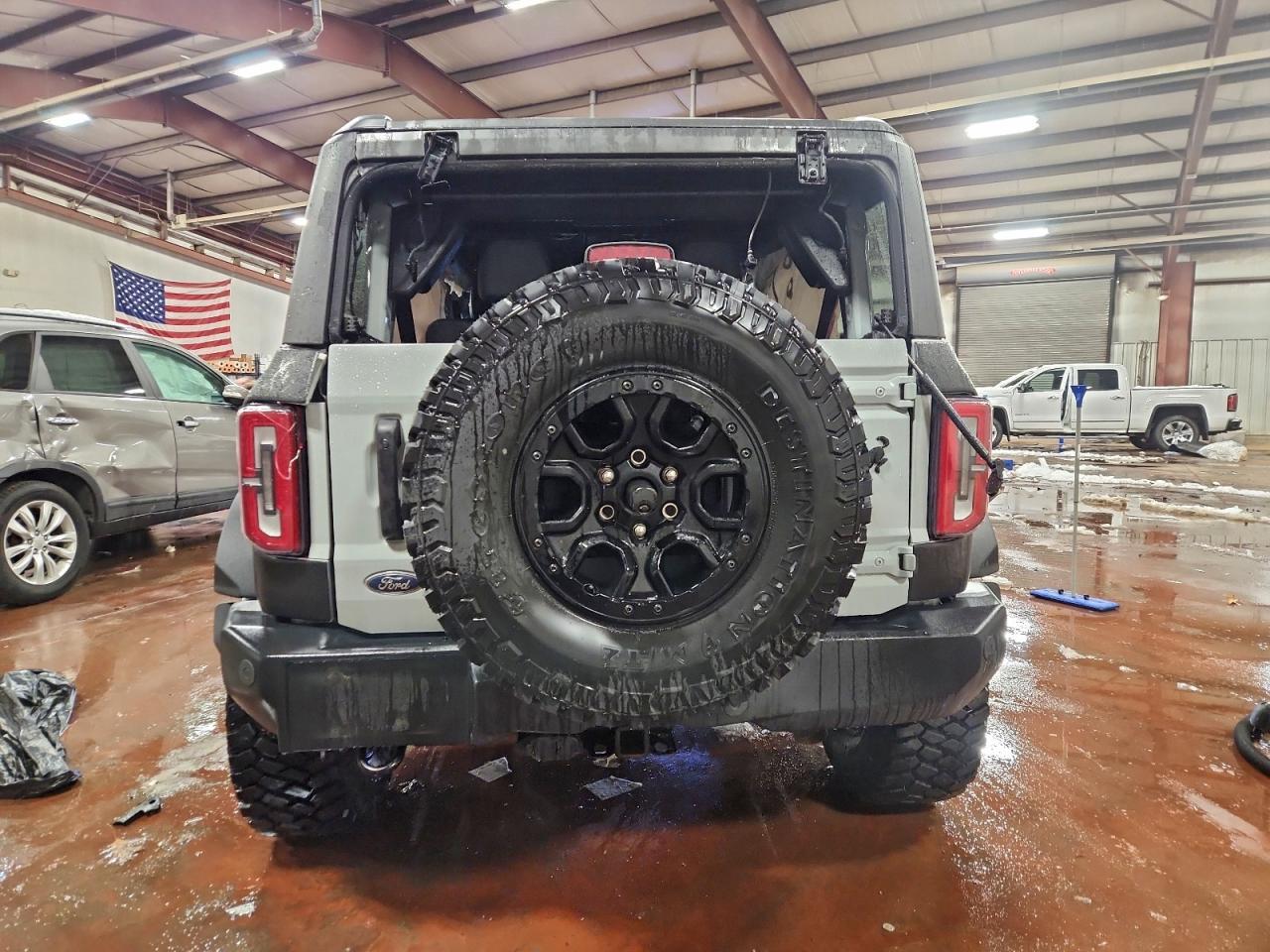 2023 Ford Bronco Base - Фото 6
