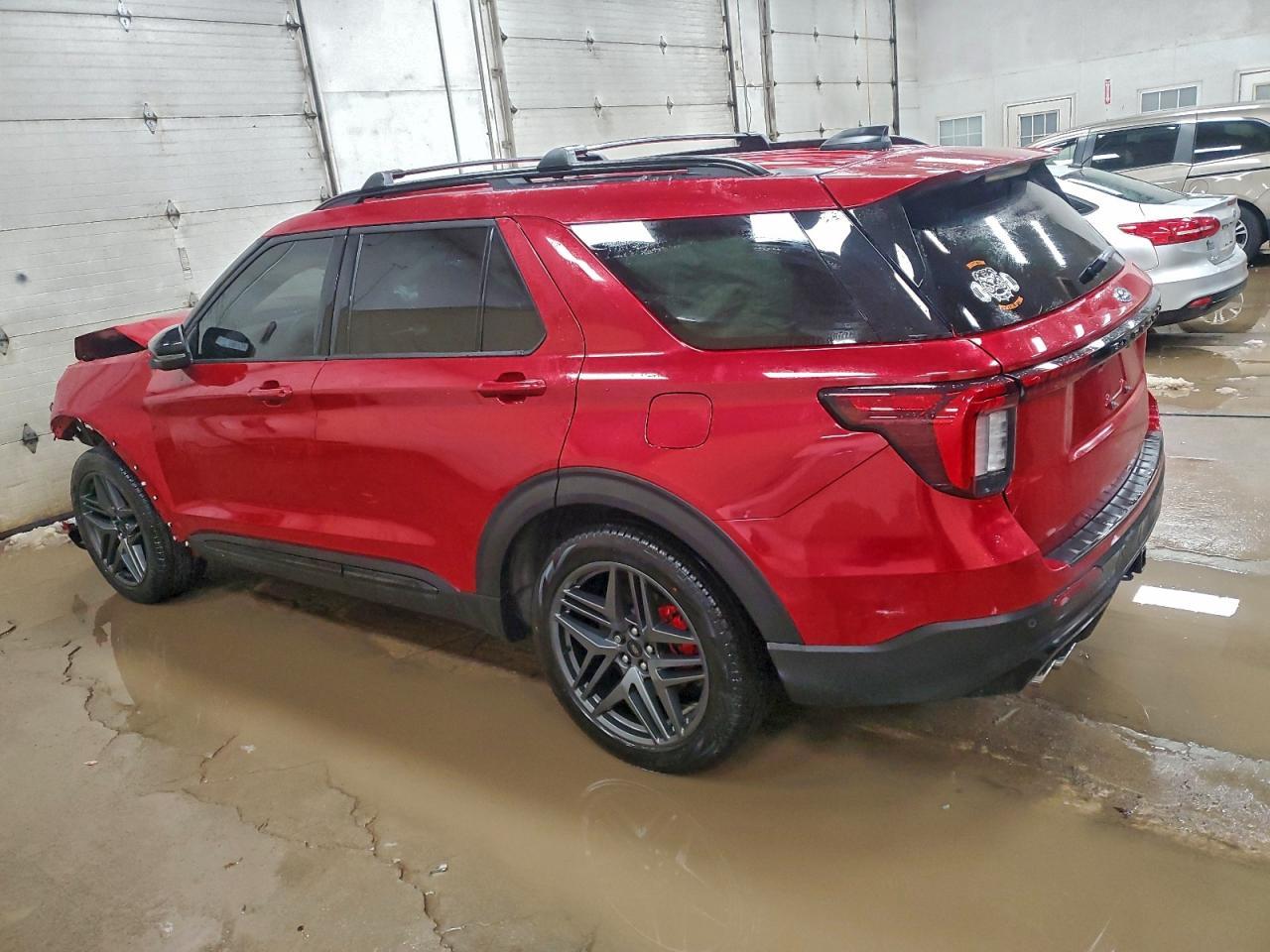 2025 Ford Explorer St - Фото 2