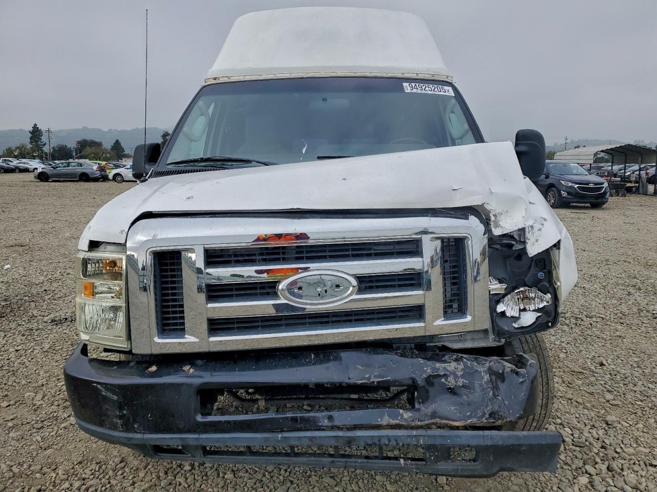 2013 Ford Econoline E150 Van - Фото 5