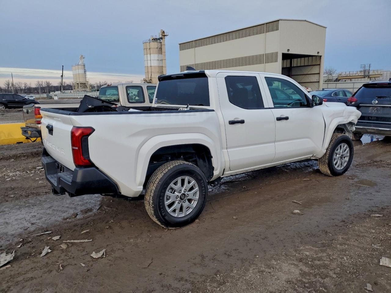 2025 Toyota Tacoma Double Cab - Image 3