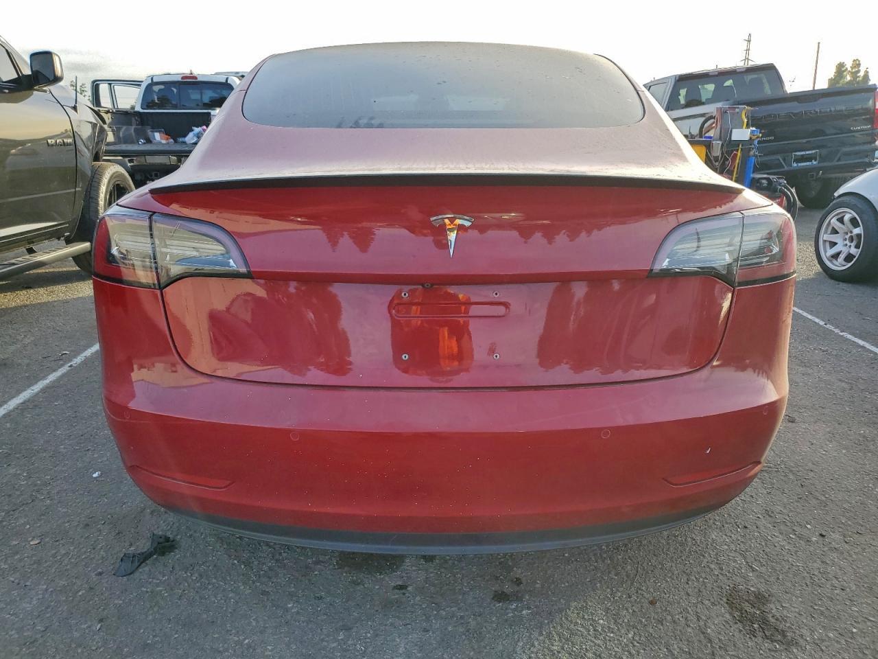 2018 Tesla Model 3 - Фото 6