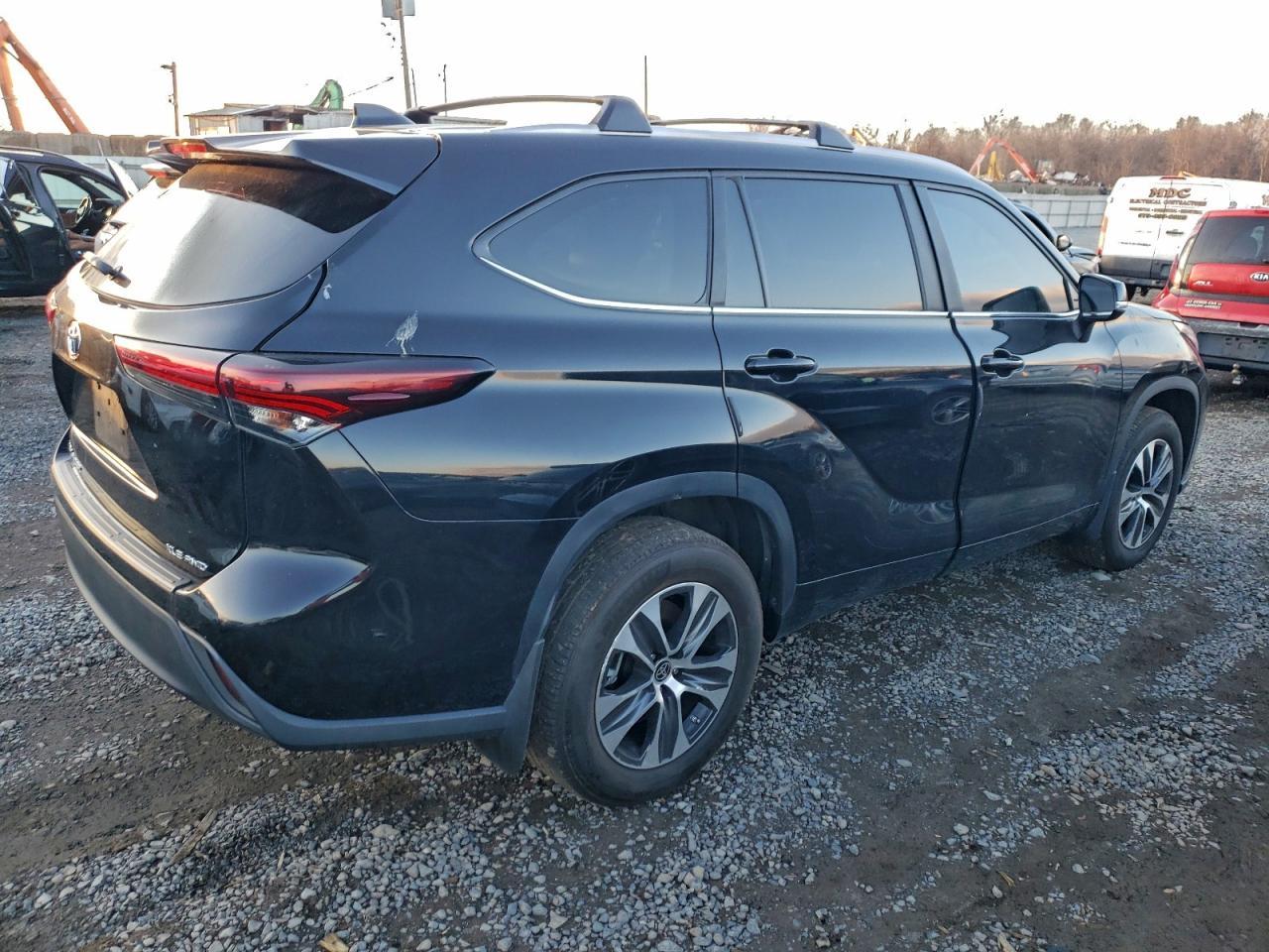 2024 Toyota Highlander Le - Фото 5