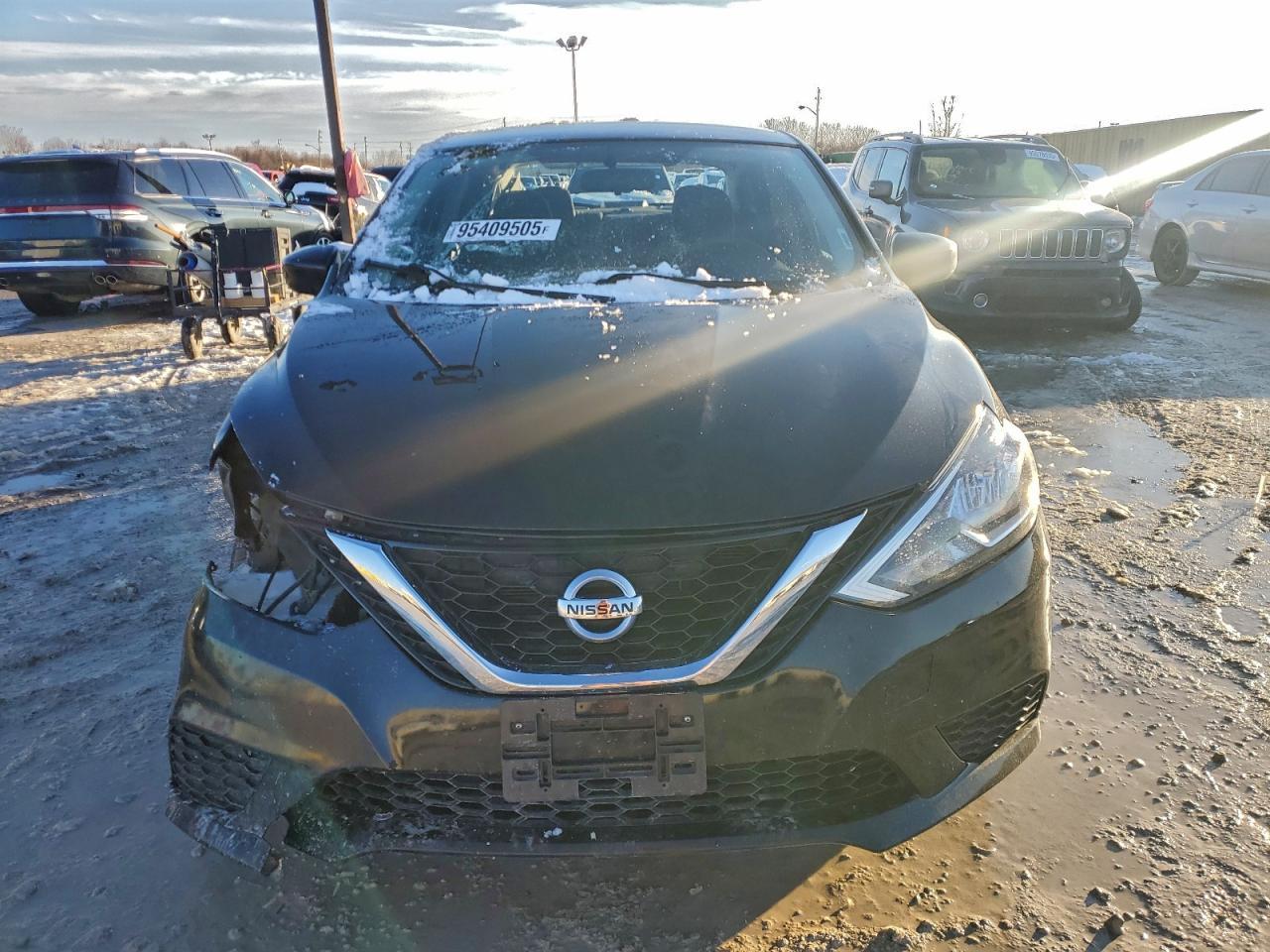2016 Niss Sentra S - Image 5