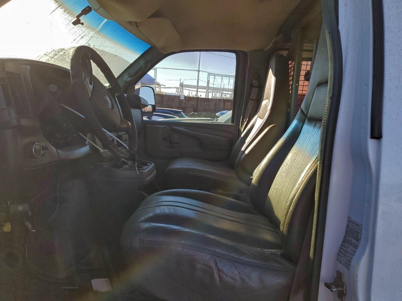 2012 Chevrolet Express 1500 Delivery Van - Фото 7