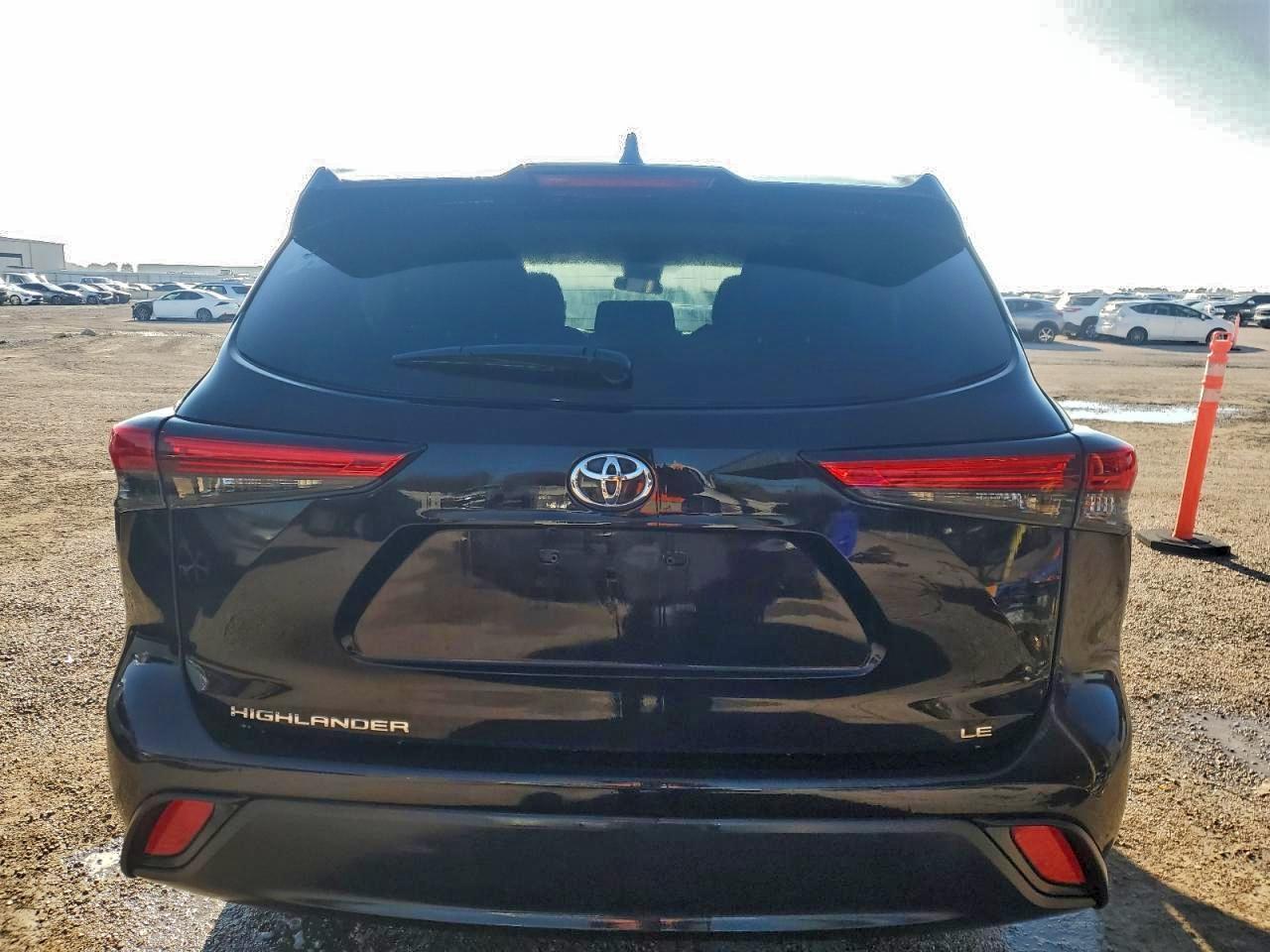 2022 Toyota Highlander L - Фото 6