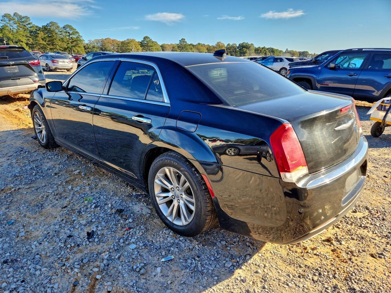 2017 Chrysler 300C - Image 2