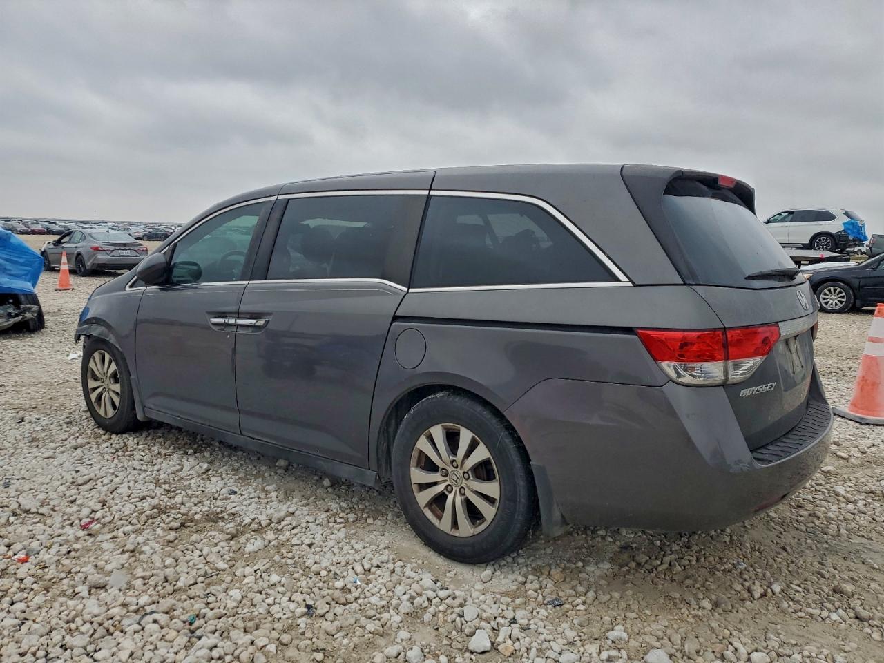 2015 Honda Odyssey Exl - Image 2