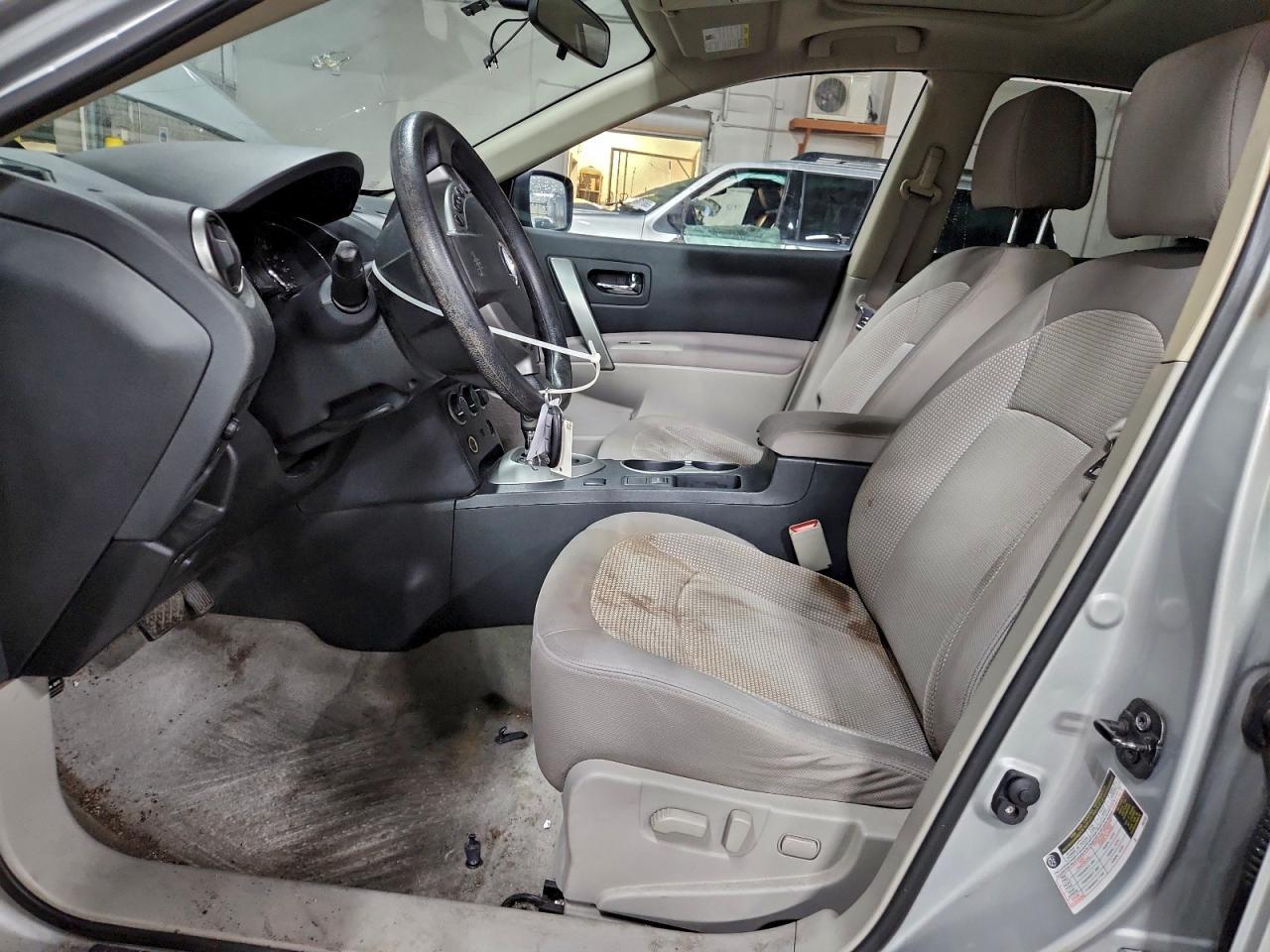 2012 Nissan Rogue S - Image 7