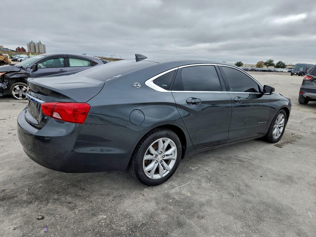 2019 Chevrolet Impala Lt - Image 3