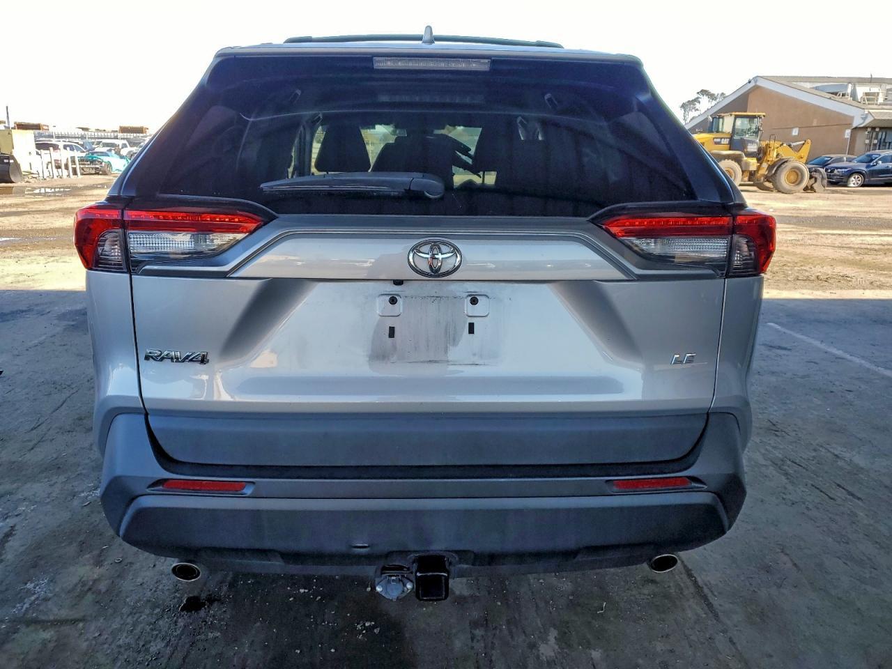 2020 Toyota Rav4 Le - Фото 6