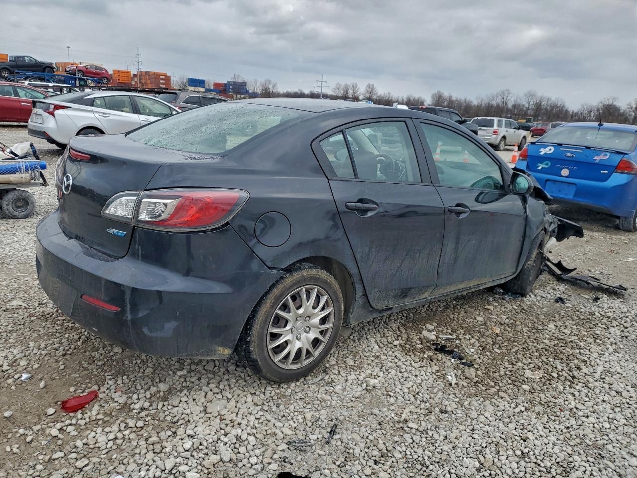 2013 Mazda 3 I - Image 3