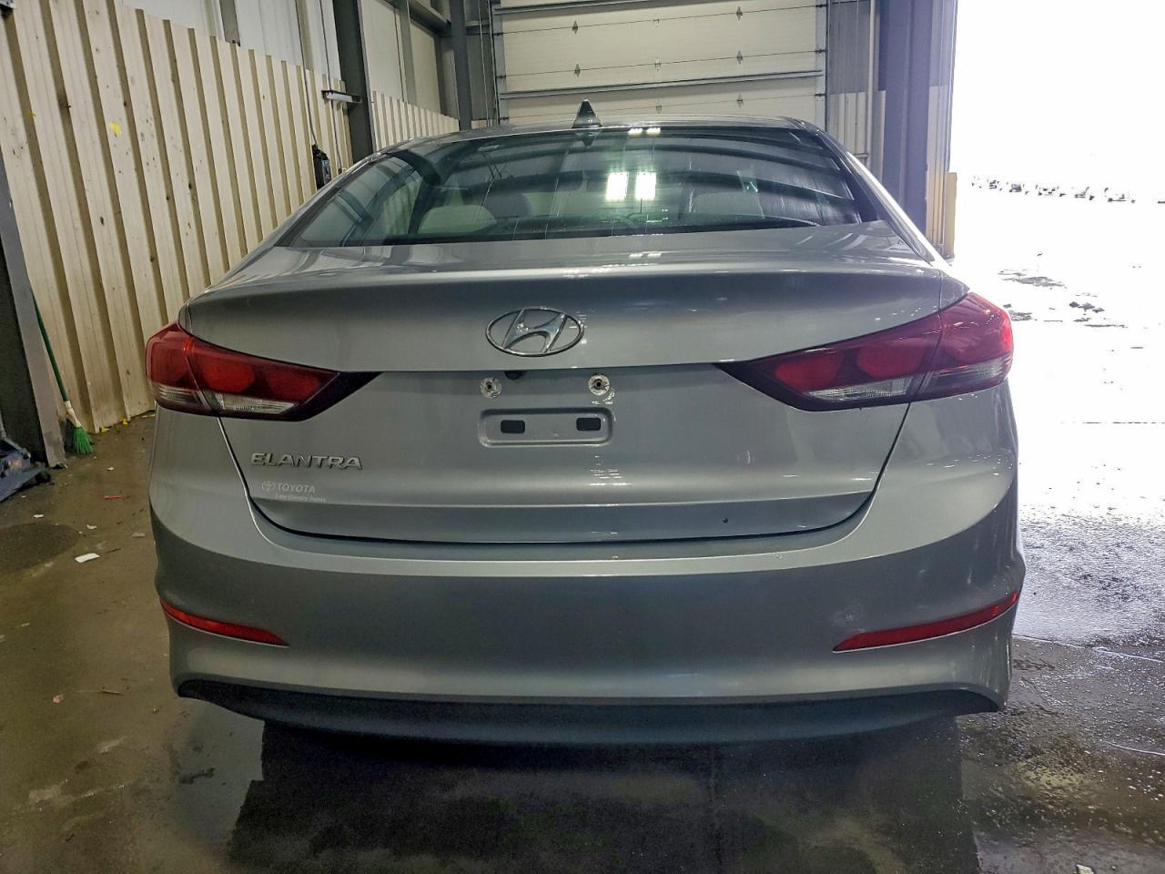 2017 Hyundai Elantra Se - Image 6