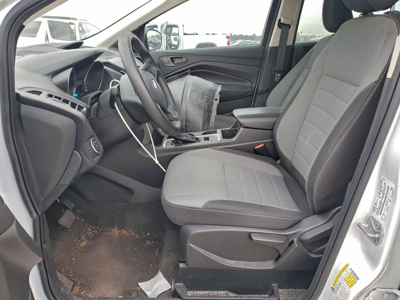 2019 Ford Escape S - Фото 7