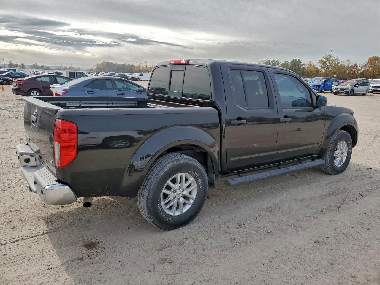 2015 Nissan Frontier S - Фото 3