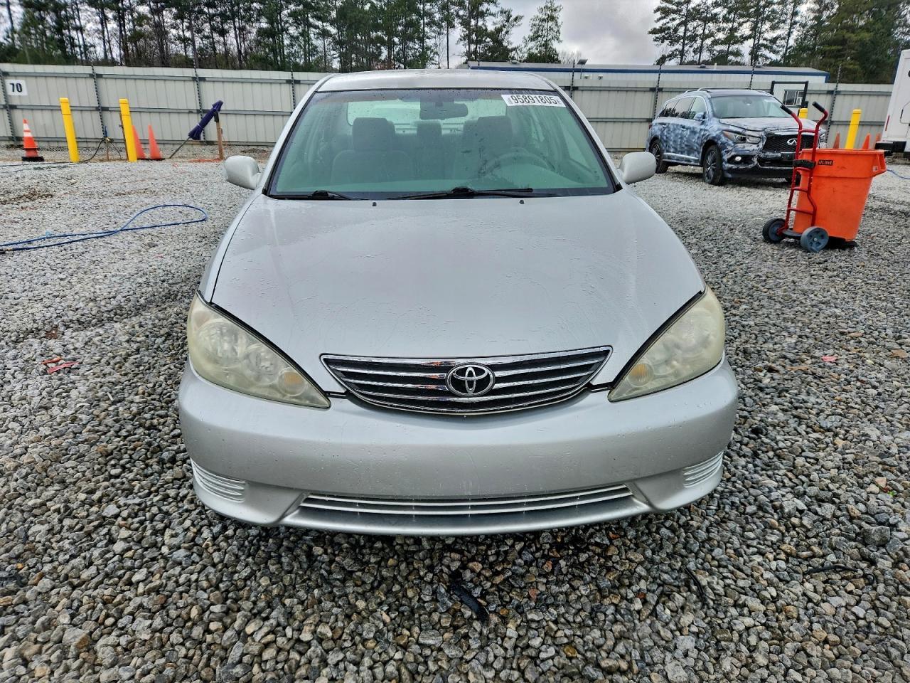 2005 Toyota Camry Le - Image 5