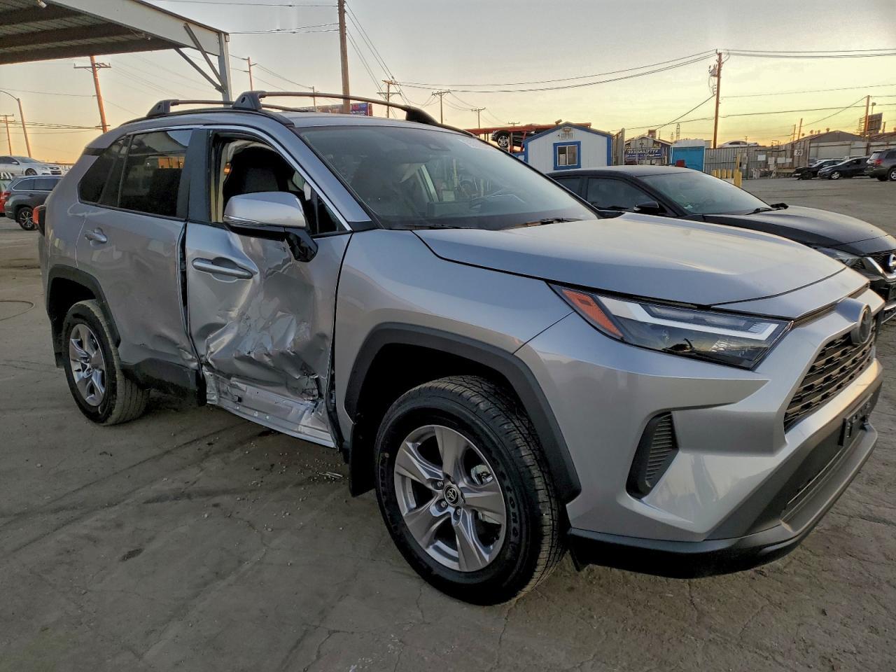 2025 Toyota Rav4 Xle - Фото 4
