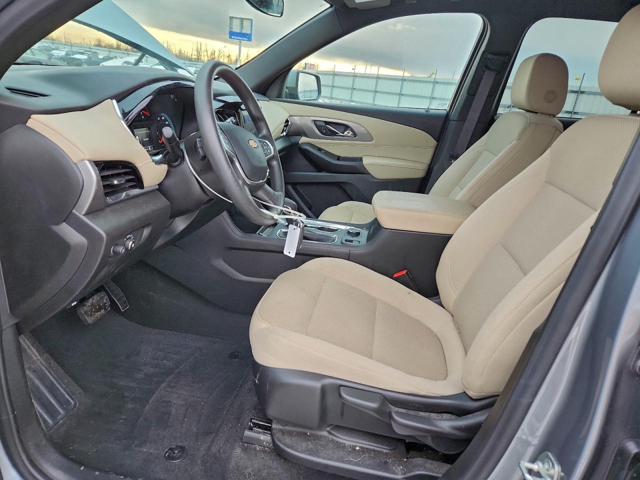 2023 Chevrolet Traverse Ls - Image 7