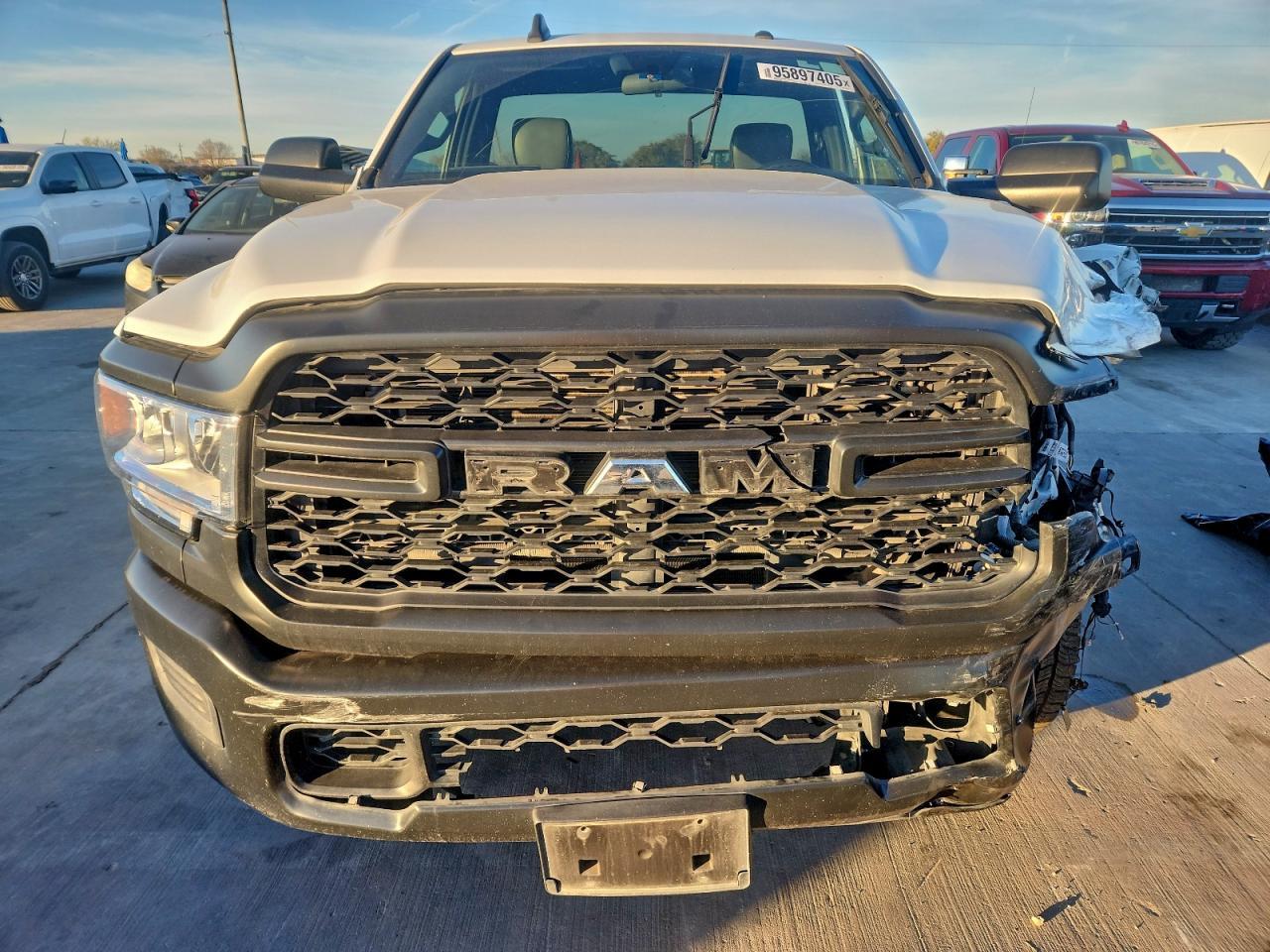 2022 Ram 2500 Tradesman - Фото 5