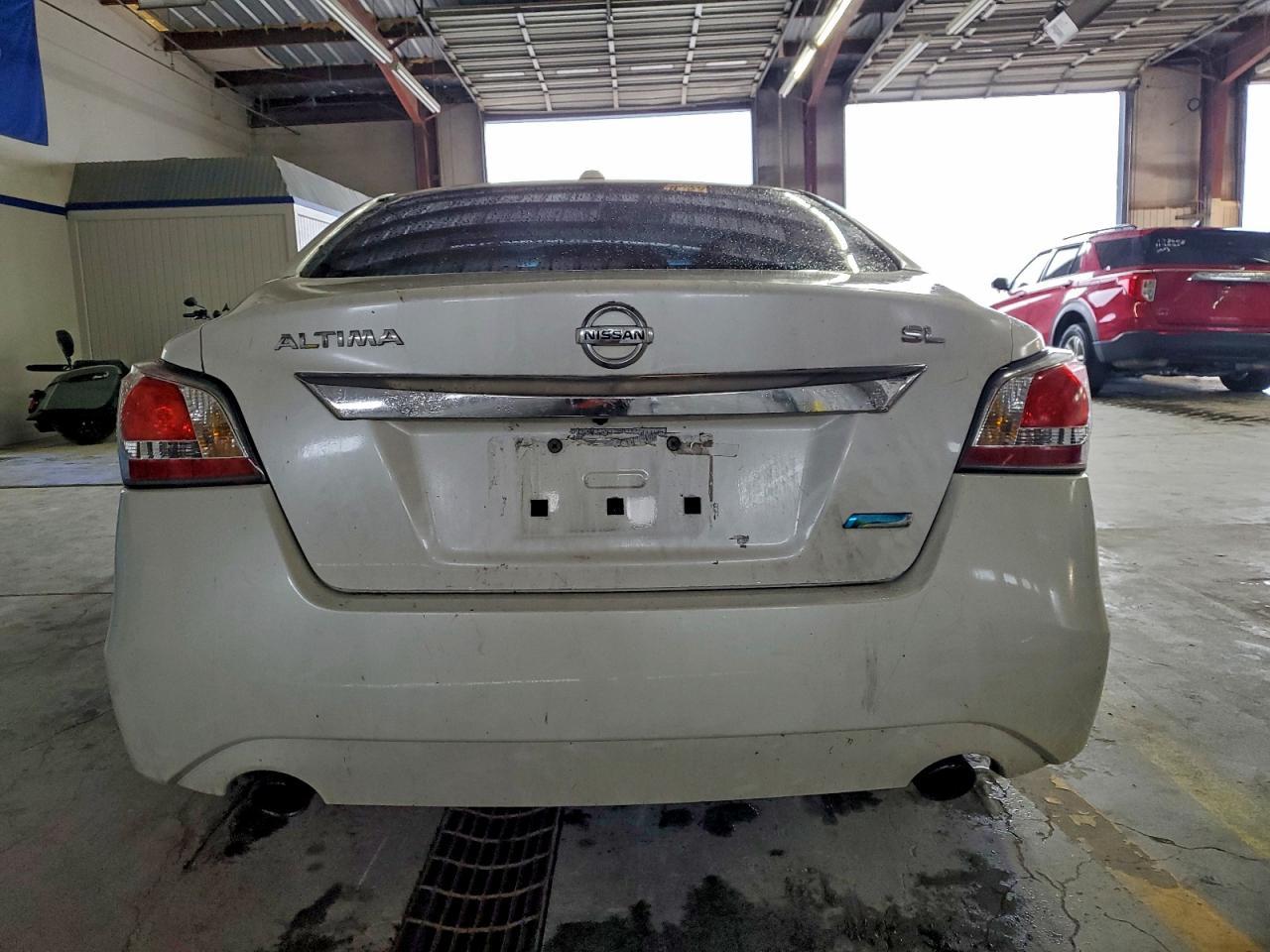 2014 Nissan Altima 2.5 - Image 6