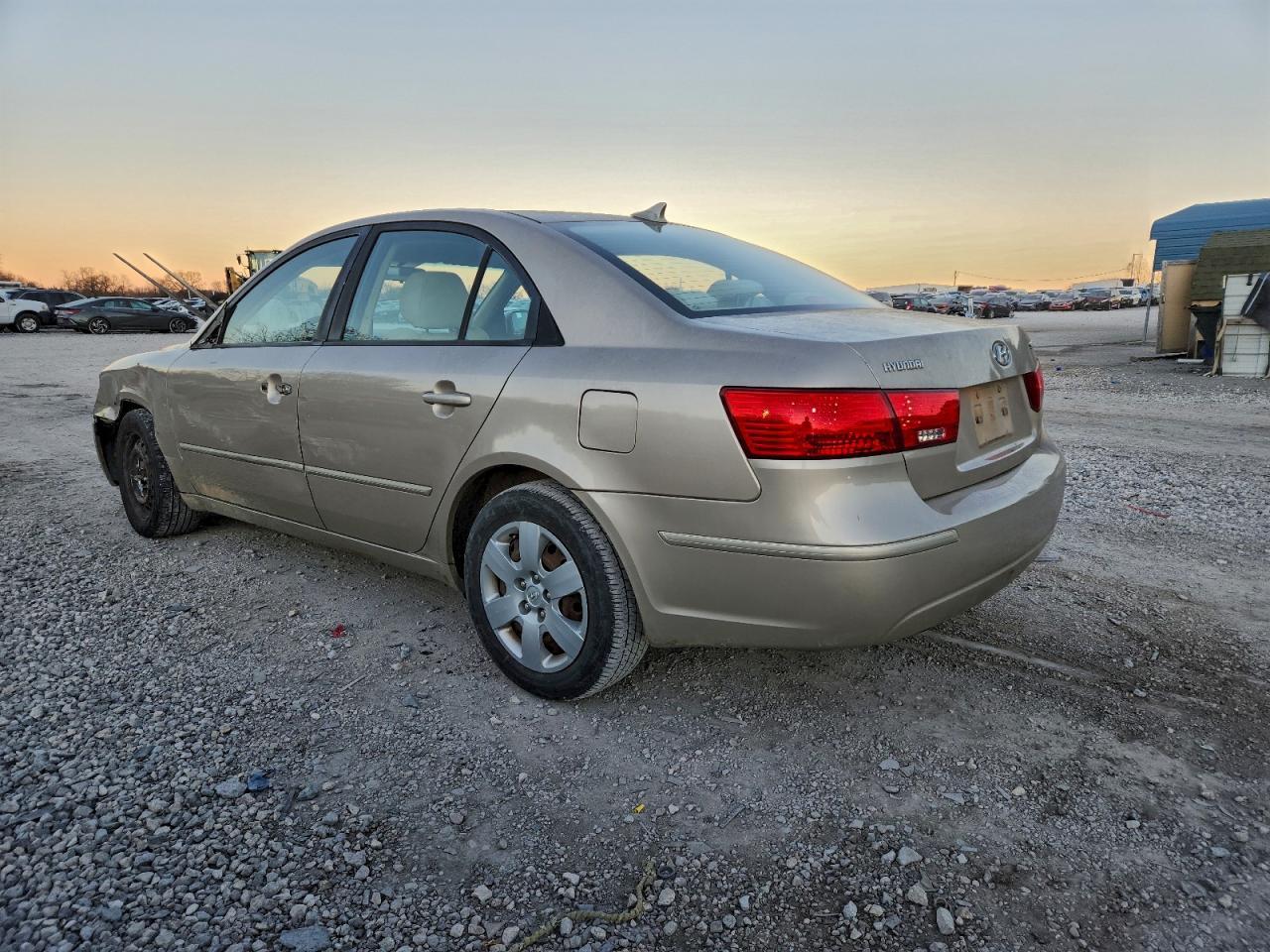 2010 Hyundai Sonata Gls - Image 2
