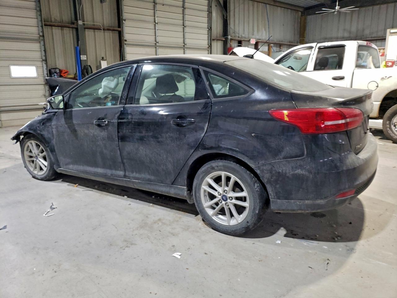 2017 Ford Focus Se - Фото 2