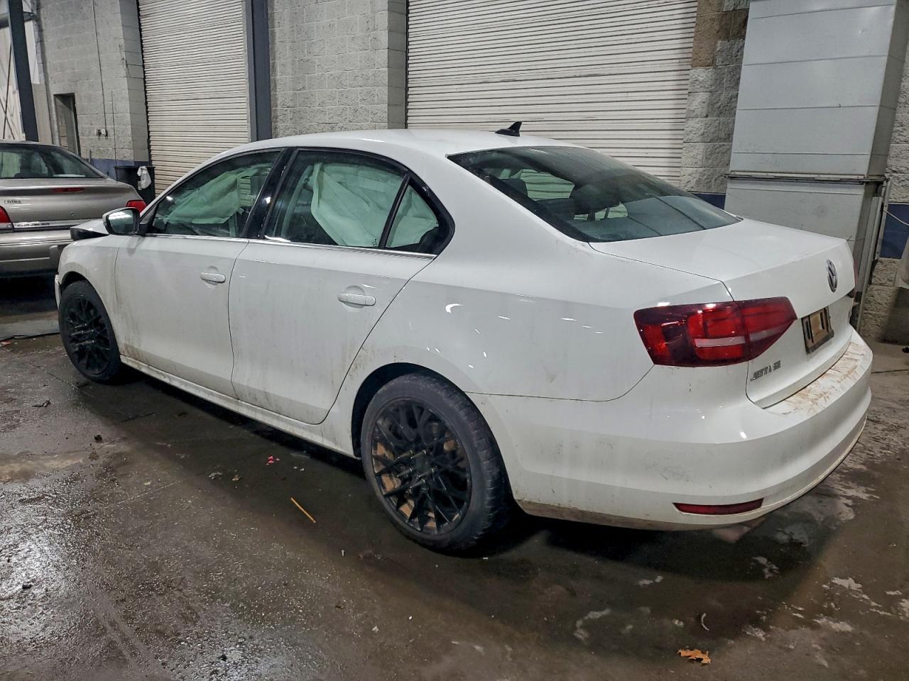 2017 Volkswagen Jetta Se - Image 2