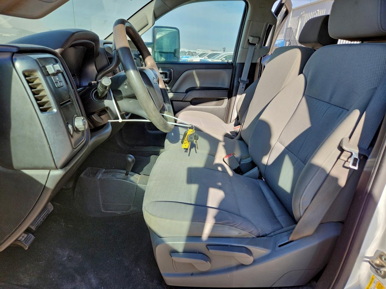 2015 Chevrolet Silverado K2500 Heavy Duty - Фото 7