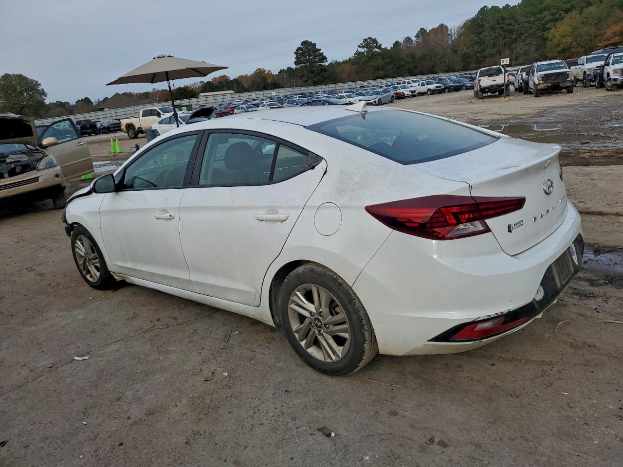 2019 Hyundai Elantra Sel - Фото 2