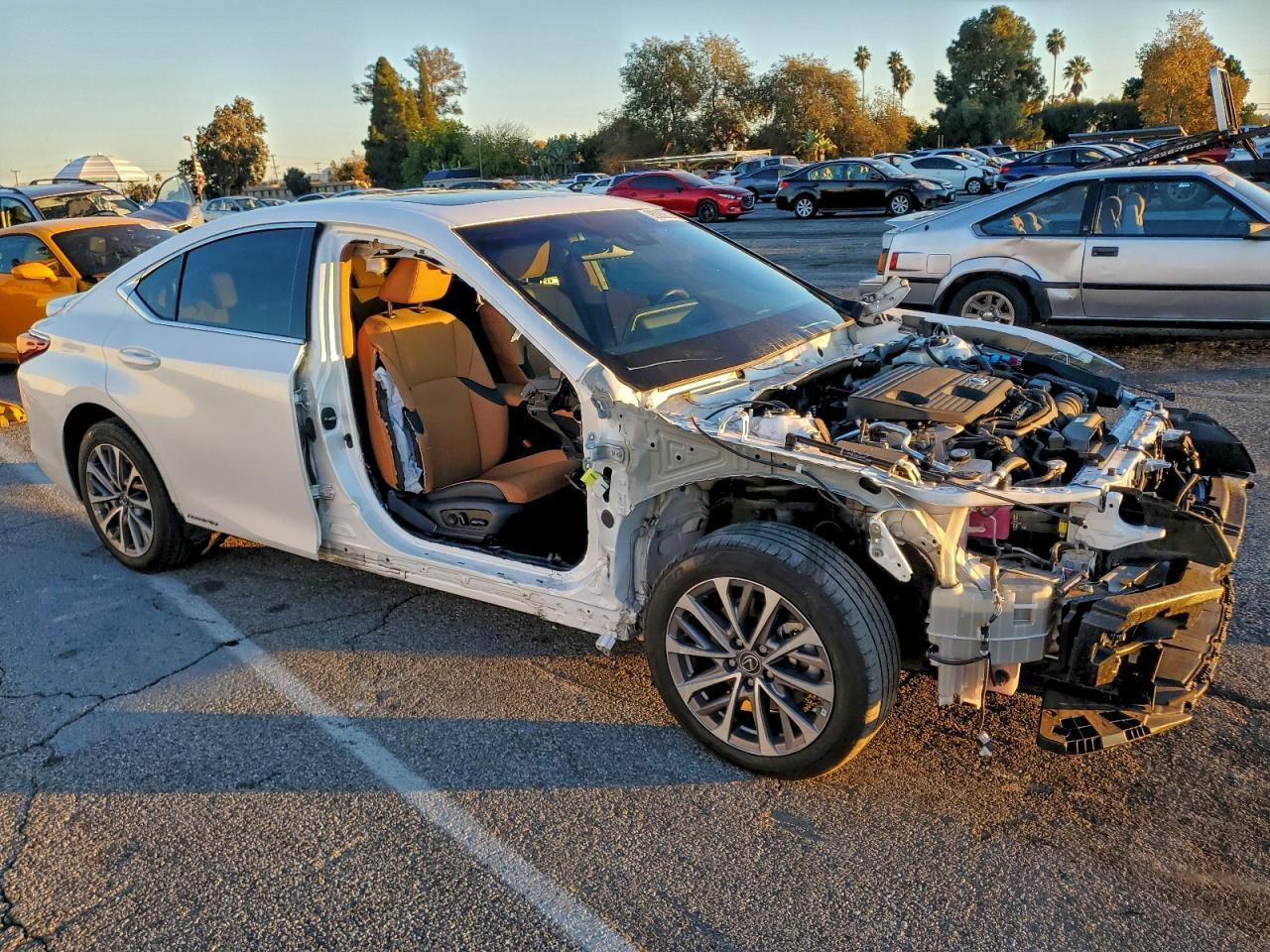 2022 Lexus Es 300H Base - Image 4