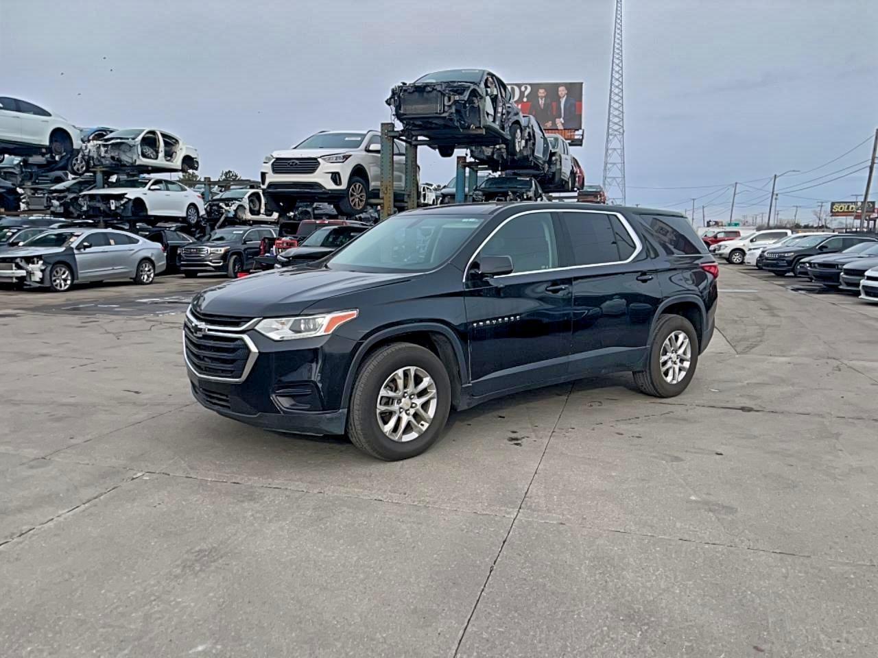 2018 Chevrolet Traverse Ls - Image 2
