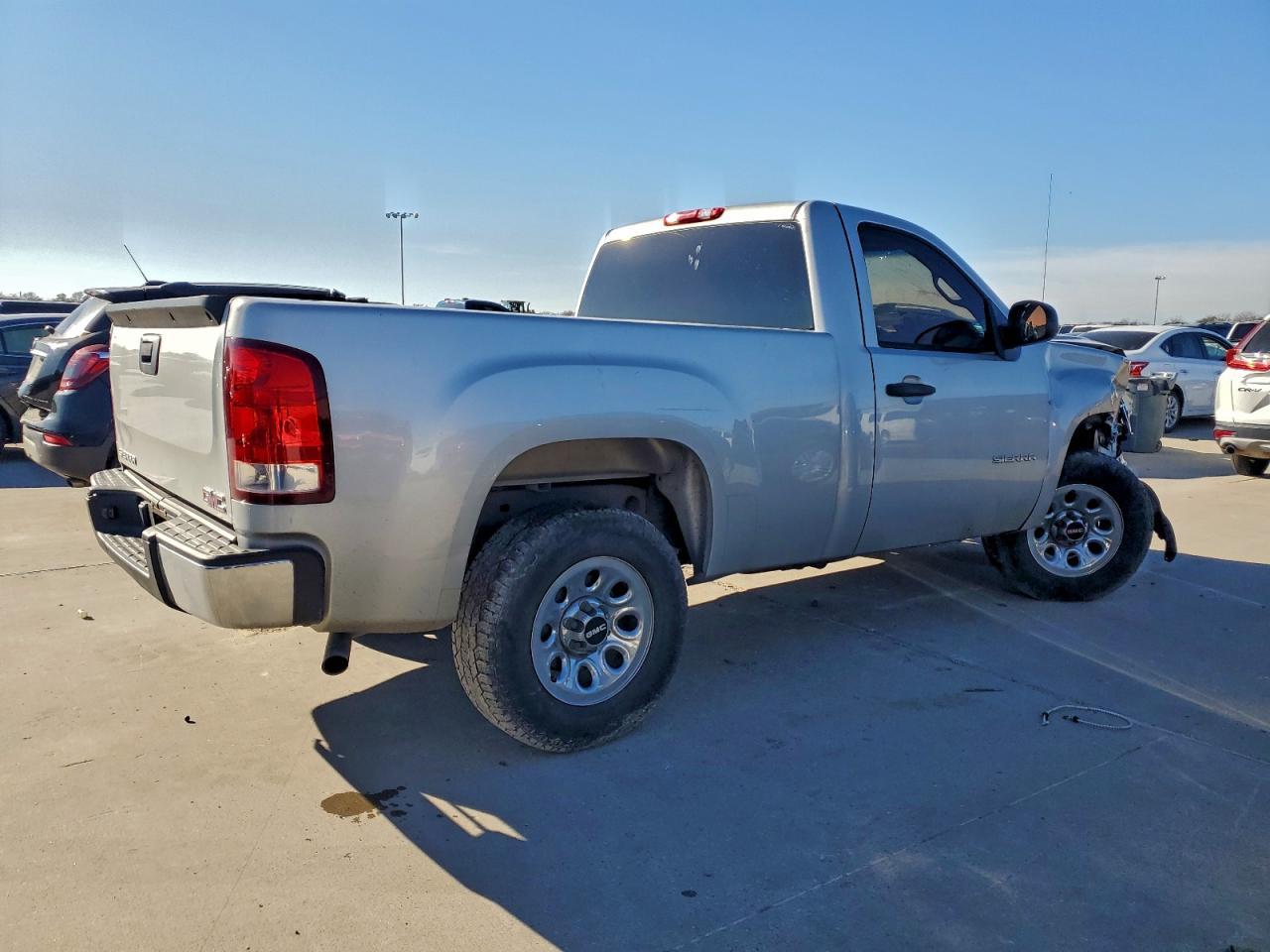 2010 GMC Sierra C1500 - Image 3