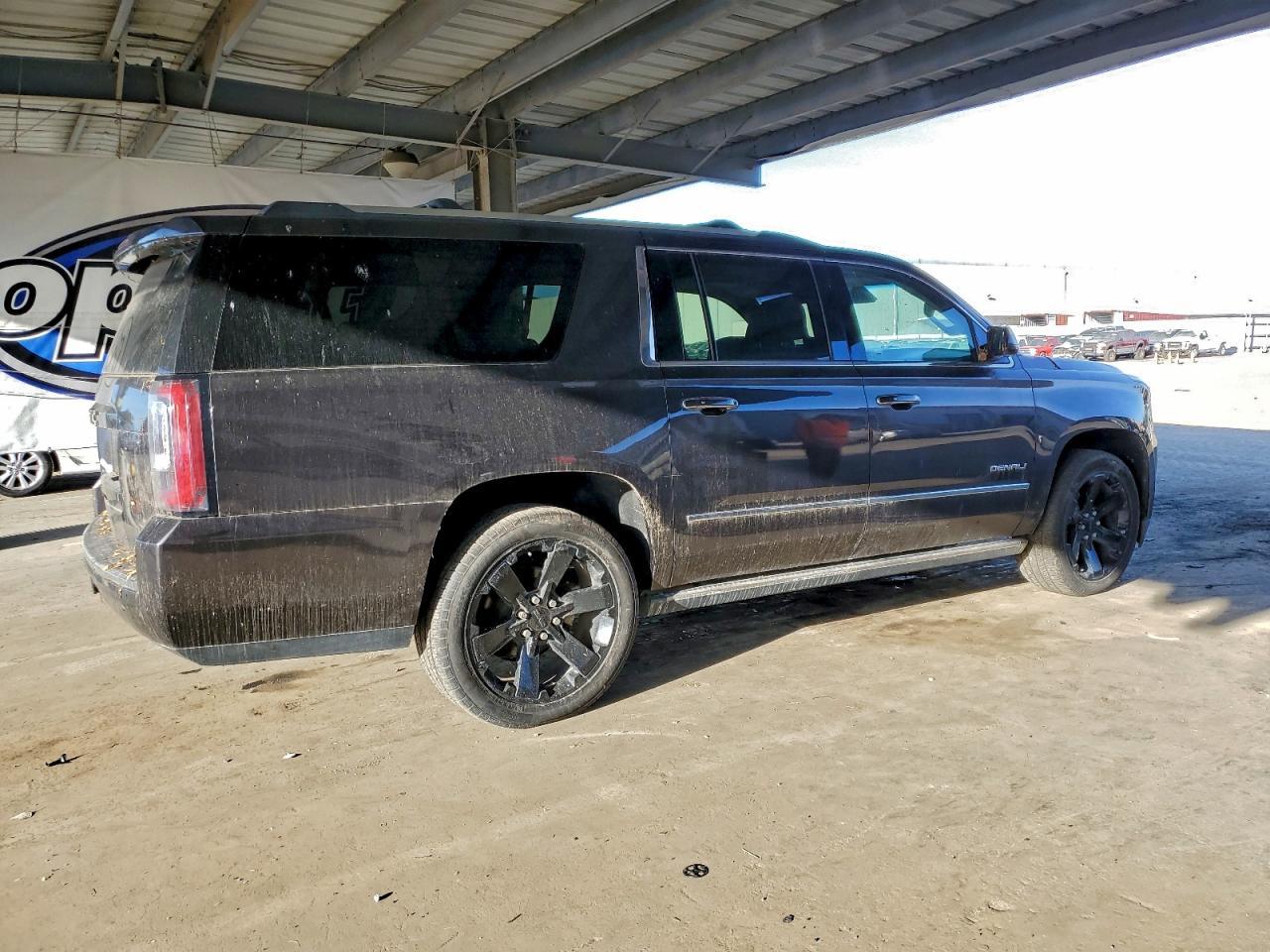 2017 GMC Yukon Xl Denali - Image 3