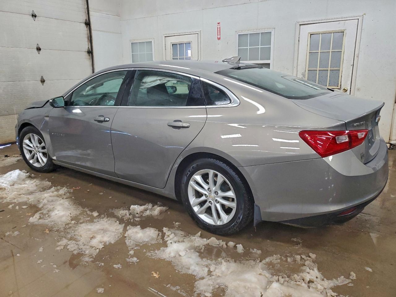 2017 Chevrolet Malibu Lt - Фото 2